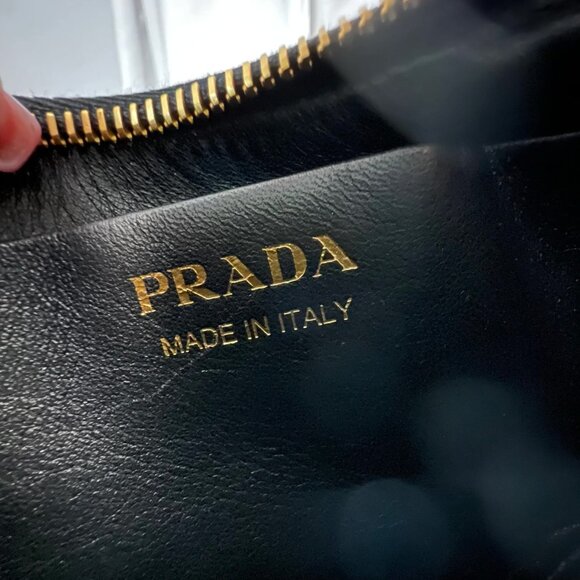 PRADA Re-Nylon Spazzolato Arque Shoulder Bag in Black - Picture 12 of 13